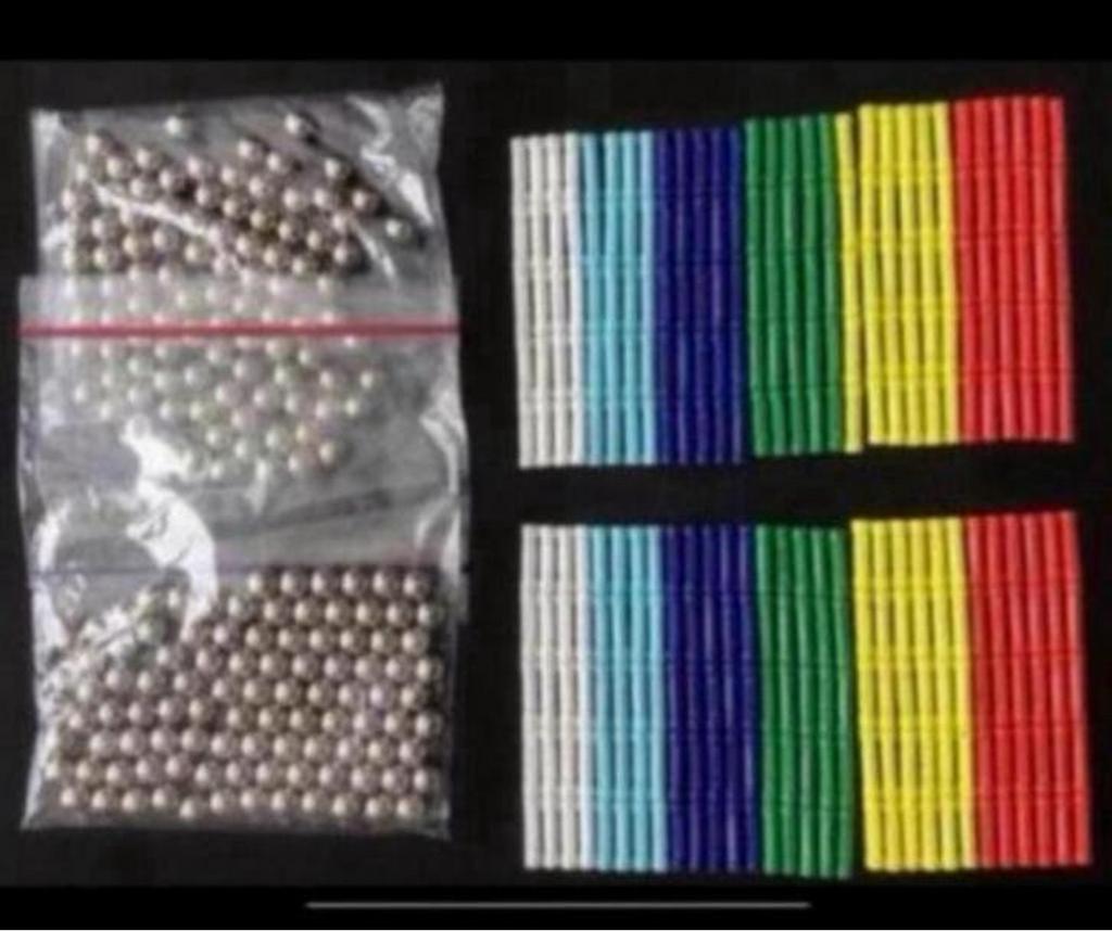 Xmag sets 150 magneetstaafjes eb 75 balletjes, Ophalen of Verzenden, Zo goed als nieuw