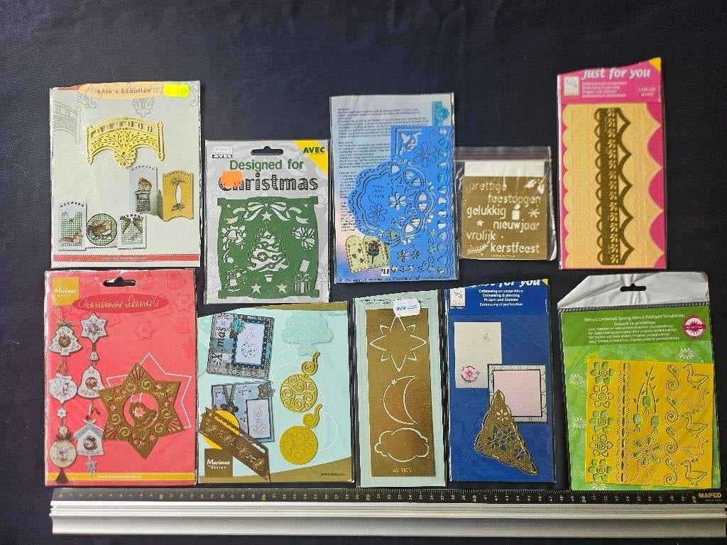 Embossing stencils set 486, Hobby en Vrije tijd, Ophalen of Verzenden, Zo goed als nieuw, Overige thema's, Pons of Mal