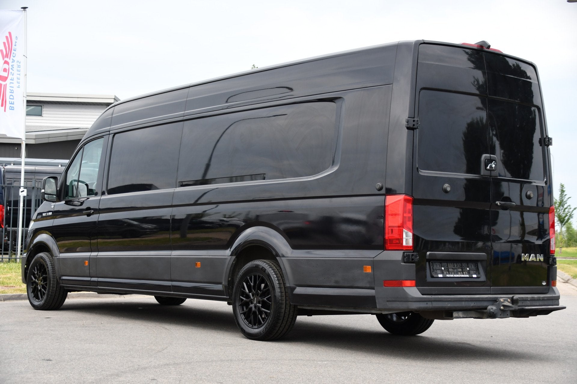 MAN TGE 3.180 35 2.0L5H3 Black Edition Camera, Adaptieve Cru, Gebruikt, 4 cilinders, MAN, Zwart