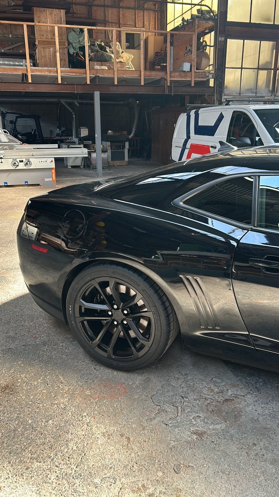 Gezocht een achterklep zonder spoiler voor 5 gen Camaro, Auto-onderdelen, Ophalen of Verzenden