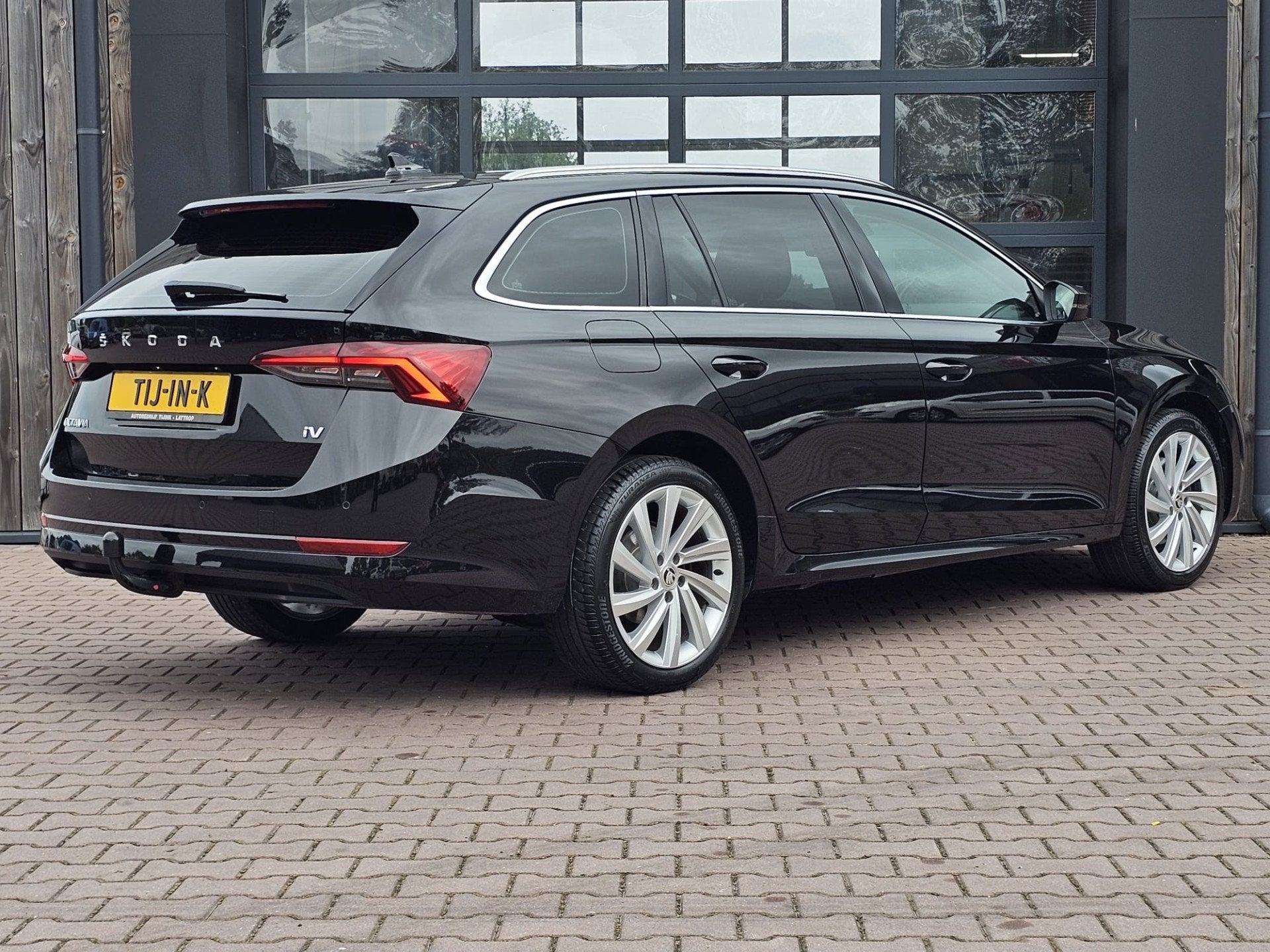 Skoda Octavia Combi 1.4 TSI iV PHEV Business Edition Plus |, Stof, Gebruikt, 9 kWh, Zwart