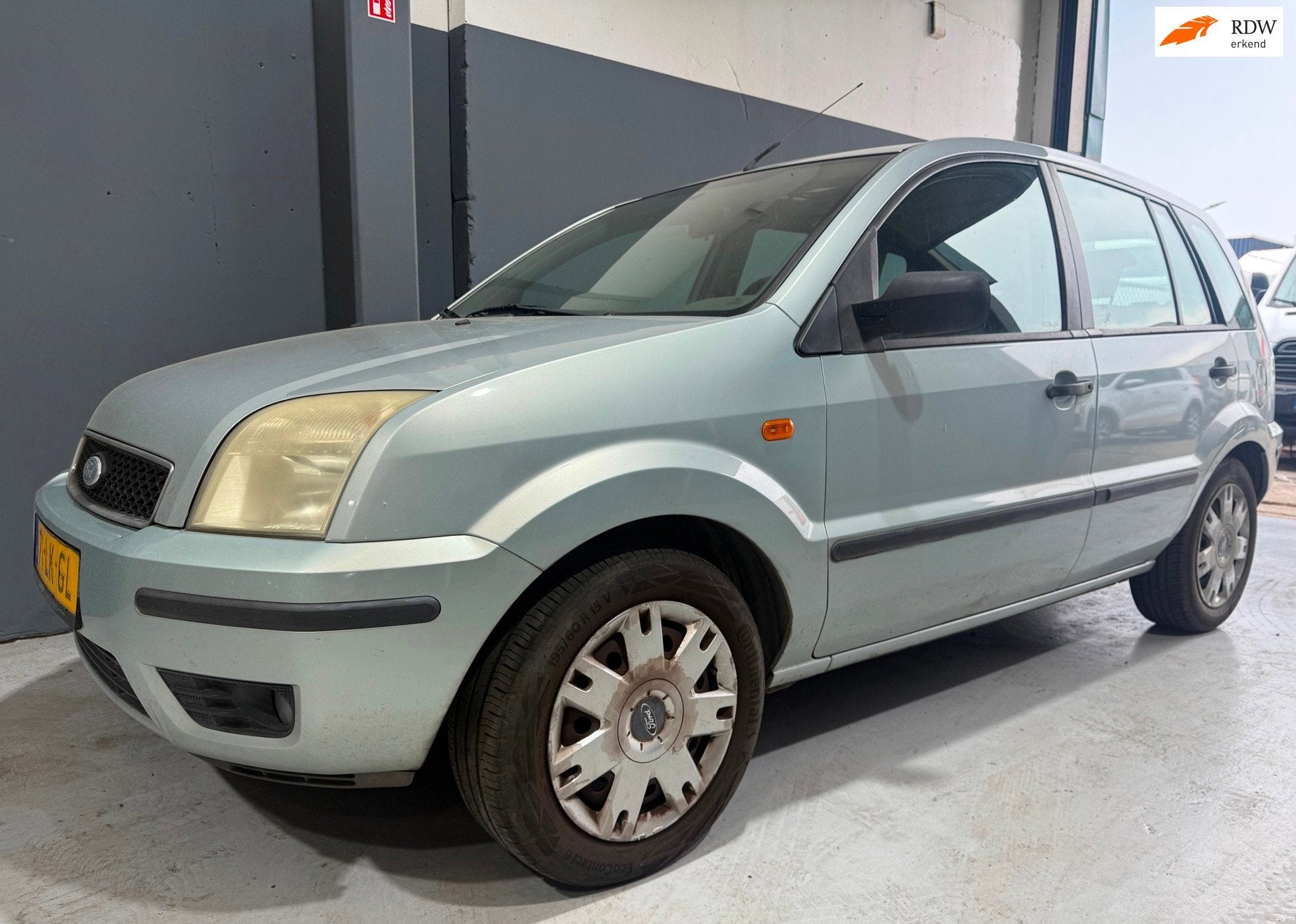 Ford Fusion 1.6-16V Luxury/AIRCO/DAKRAAM/TREKHAAK/, Auto's, Voorwielaandrijving, Gebruikt, Metallic lak, 49 €/maand