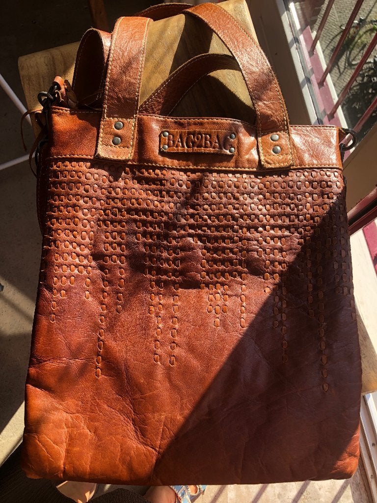 Leather bag almost new. Amsterdam centrum, Ophalen, Zo goed als nieuw, Bruin, Schoudertasje
