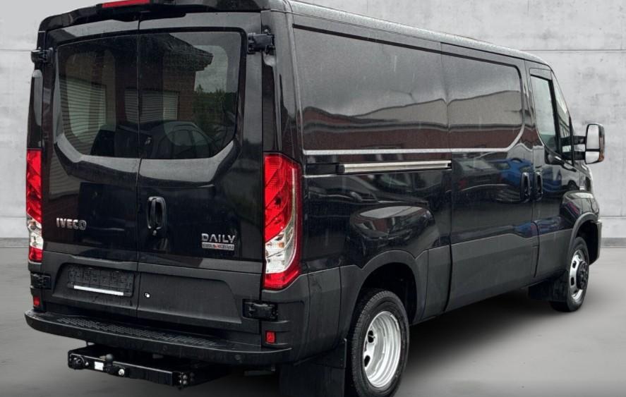Iveco Daily 35C21 Hi-Matic Luchtvering 3.5T Trekhaak (wordt, Automaat, Stof, Gebruikt, Zwart