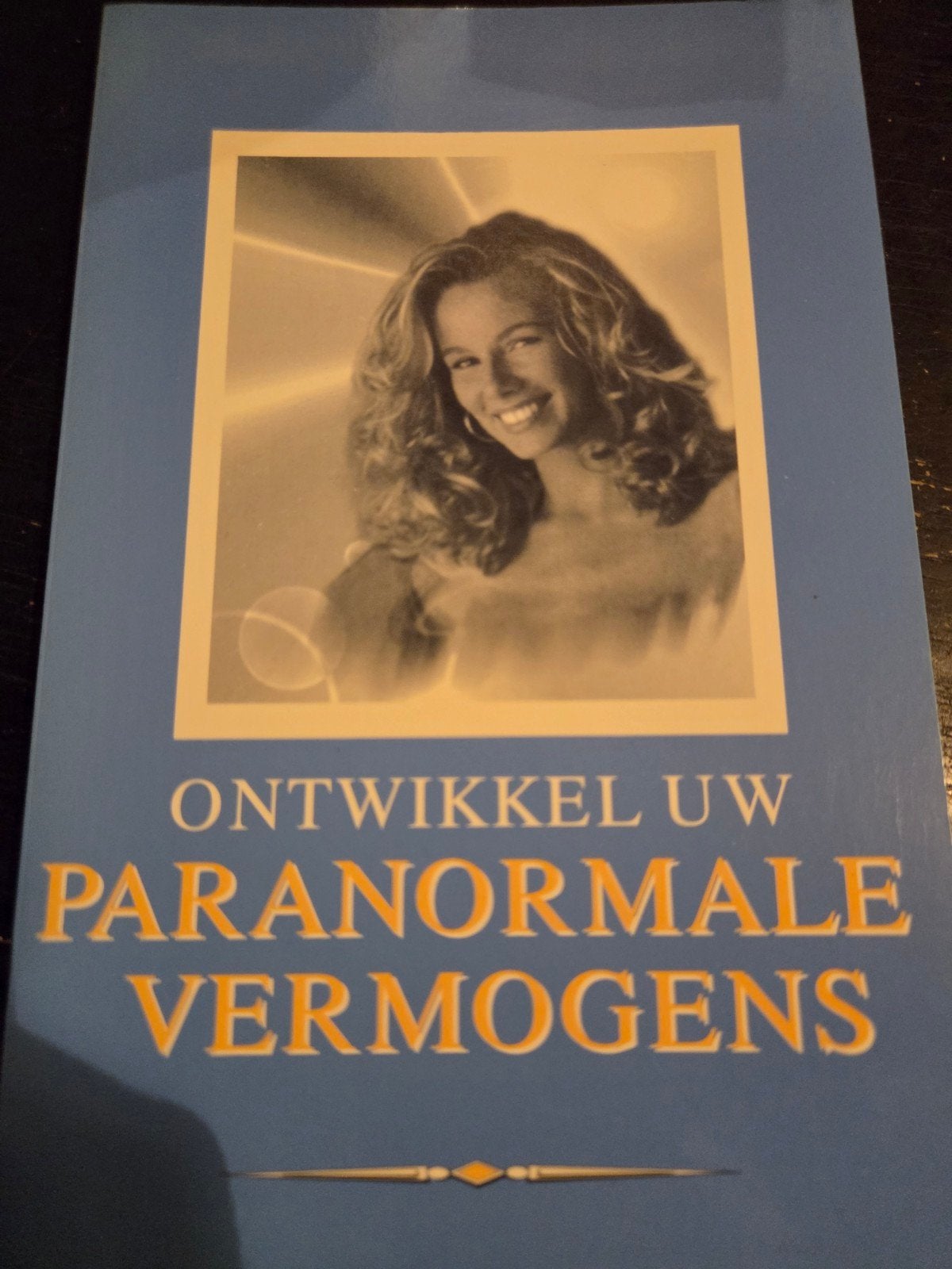 Ontwikkel uw Paranormale Vermogens, Boeken, Ophalen of Verzenden, Zo goed als nieuw, Spiritualiteit algemeen, Achtergrond en Informatie