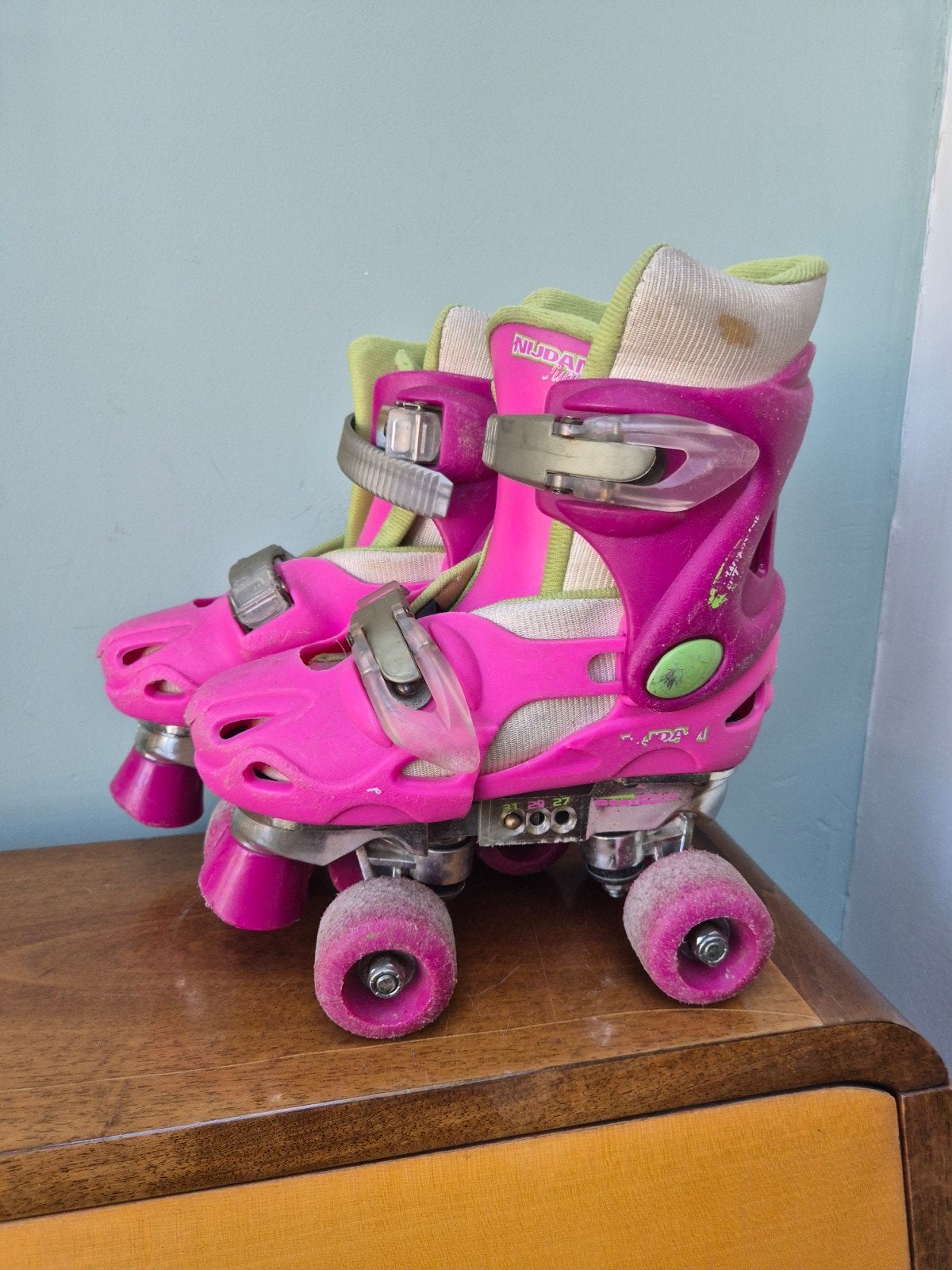 Roze verstelbare meisjes rolschaatsen van Nijdam maat 27-31, Kinderen en Baby's, Speelgoed | Buiten | Rolschaatsen, Ophalen of Verzenden