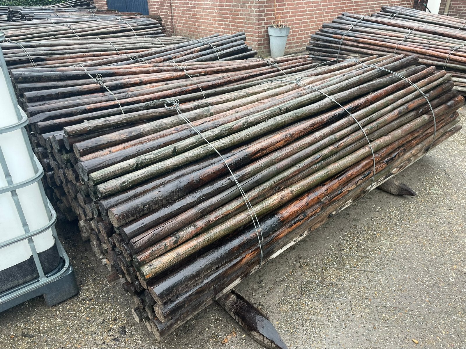 Gecreosoteerde palen 2,5 meter  4 tot 7 cm, Tuin en Terras, Ophalen, Gebruikt, 250 cm of meer, Palen