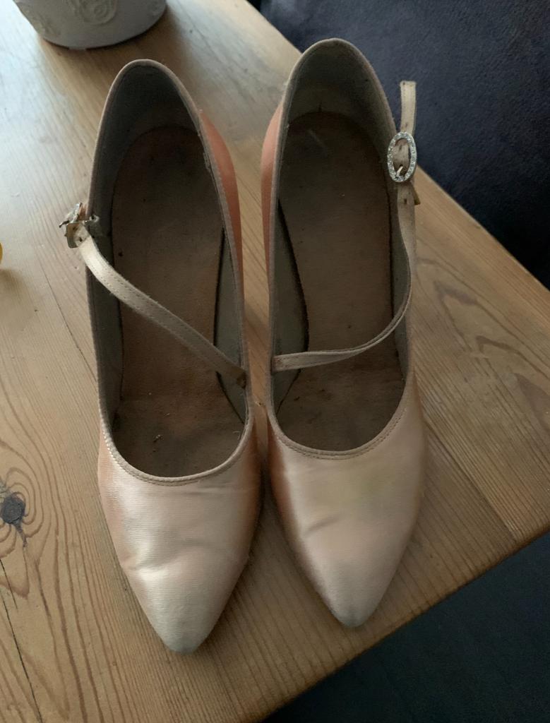 Ballroom danspumps maat 38 €10, Sport en Fitness, Dansen, Ophalen, Gebruikt, Schoenen