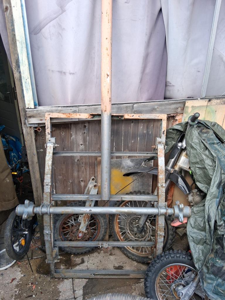 Onderstel aanhanger met bladveren - opknapper, Auto diversen, Aanhangwagen-onderdelen, Ophalen, Gebruikt
