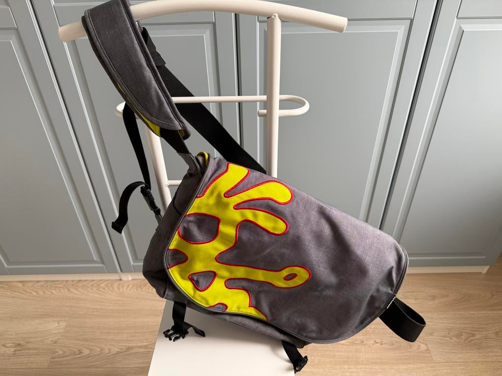Crumpler Cheesy Disco laptoptas / messengerbag, Ophalen of Verzenden, 15 inch, Zo goed als nieuw, Schoudertas