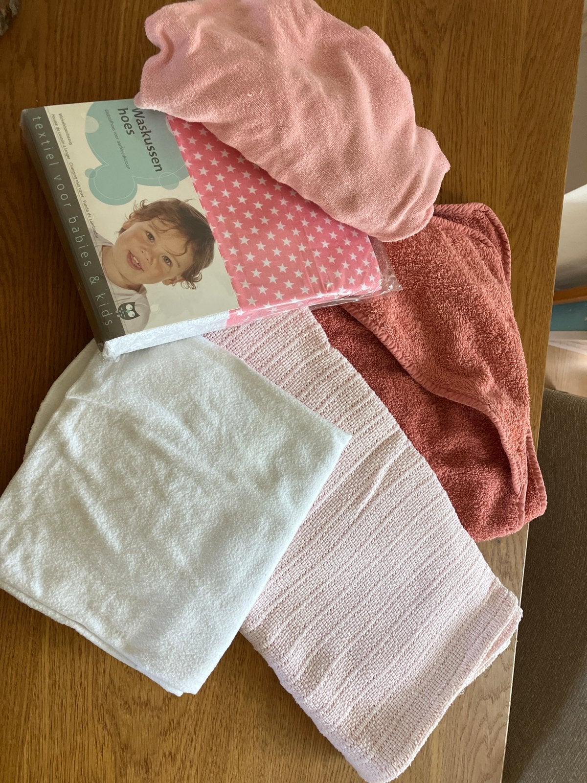 Baby pakket: aankleedkussenhoezen, deken, handdoek, molton, Wasbaar, Gebruikt, Overige typen, Roze