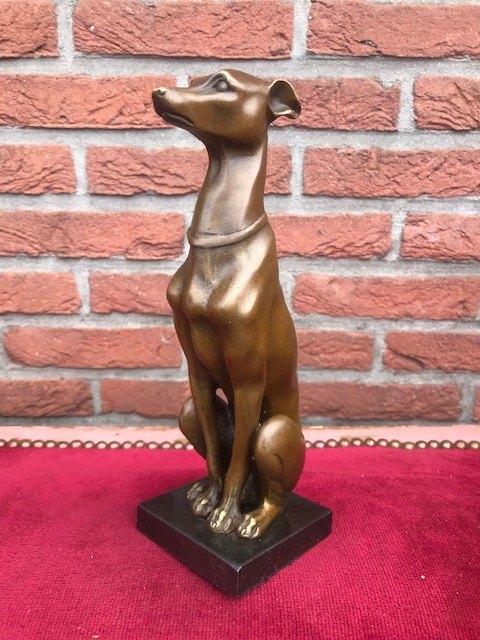 TROTSE HAZEWINDHOND, brons en marmer, Ophalen of Verzenden, Brons
