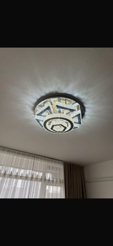 Lamp goed werkt  voor 70€ in Amsterdam zuidoost op hallen, Ophalen, Zo goed als nieuw