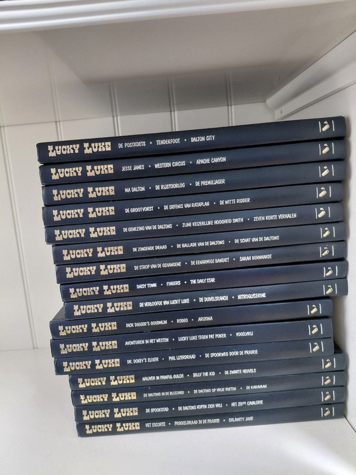 16 delen hardcover Lucky Luke, Boeken, Stripboeken, Ophalen, Gelezen