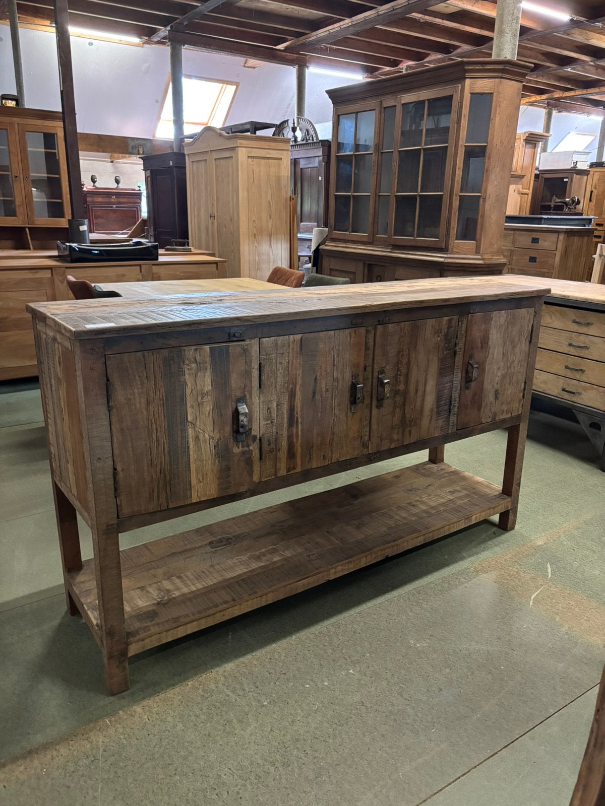 Authentiek Oud Houten Dressoir Stoer & Landelijk, Ophalen, Met deur(en), 150 tot 200 cm, Teakhout