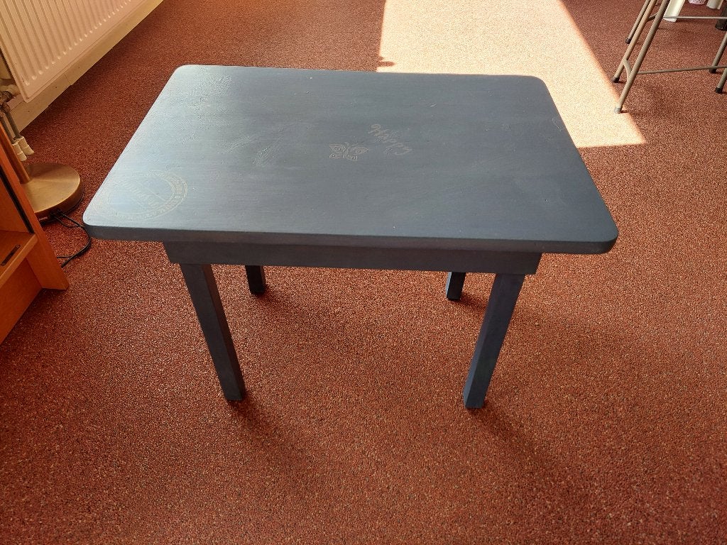 kinder tafel, Kinderen en Baby's, Ophalen of Verzenden, Gebruikt, Tafel(s)