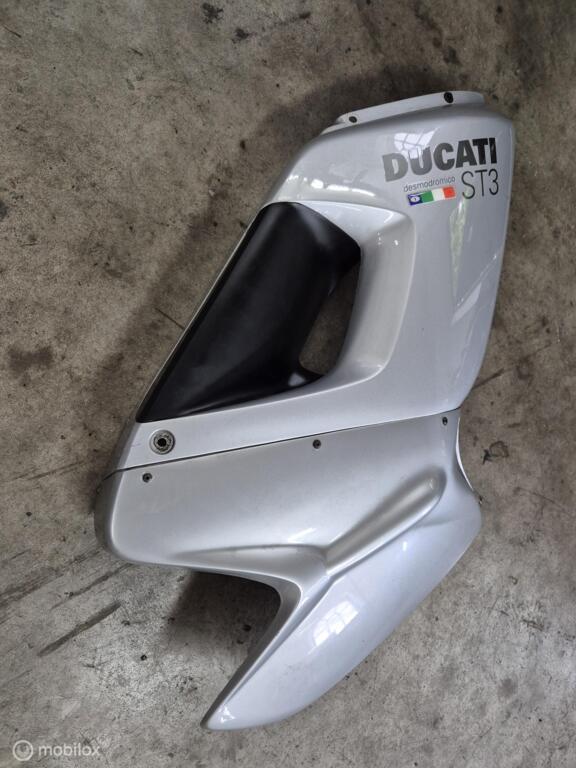 Zijkuipdeel origineel rechts kuip kuipdeel ST3 ST4 ST2 ST, Motoren, Gebruikt, Factorystore.service@ducati.com, Ophalen of Verzenden