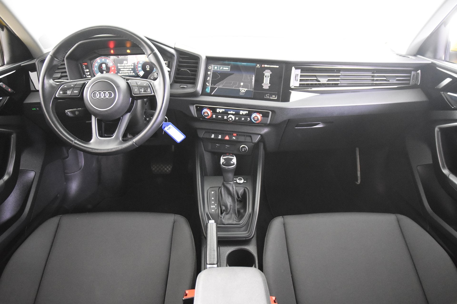 Audi A1 Sportback 25 TFSI Edition *1ste Eigenaar*Navigatie*P, Auto's, Dealer onderhouden, Stof, Geel, Bedrijf