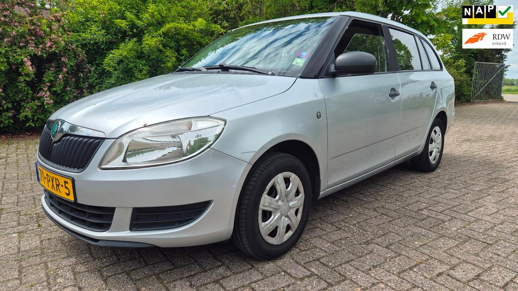 Skoda Fabia Combi 1.2 Go NIEUWE APK NETTE STAAT, Auto's, Skoda, Voorwielaandrijving, Euro 5, 450 kg, Metallic lak