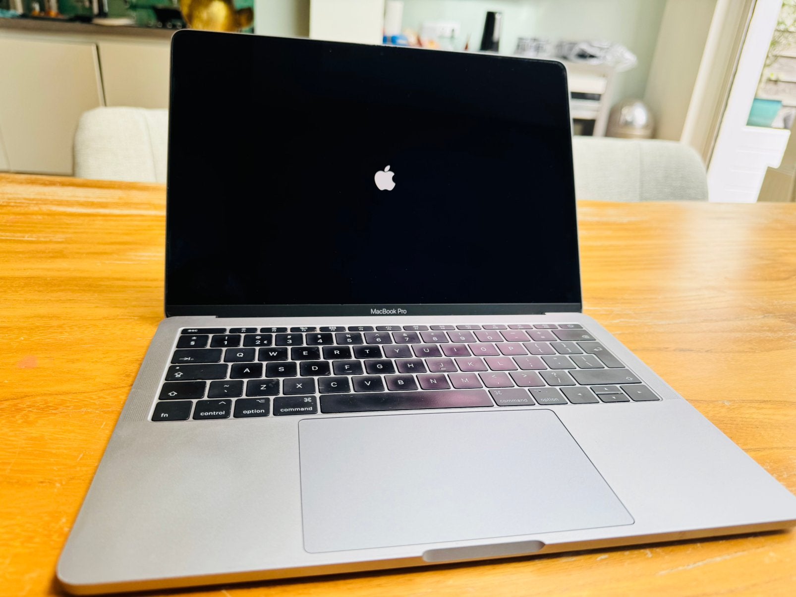 Macbook pro, 2,3 ghz, 256 GB, Computers en Software, Apple Macbooks, MacBook Pro, 2 tot 3 Ghz, 13 inch, Ophalen of Verzenden