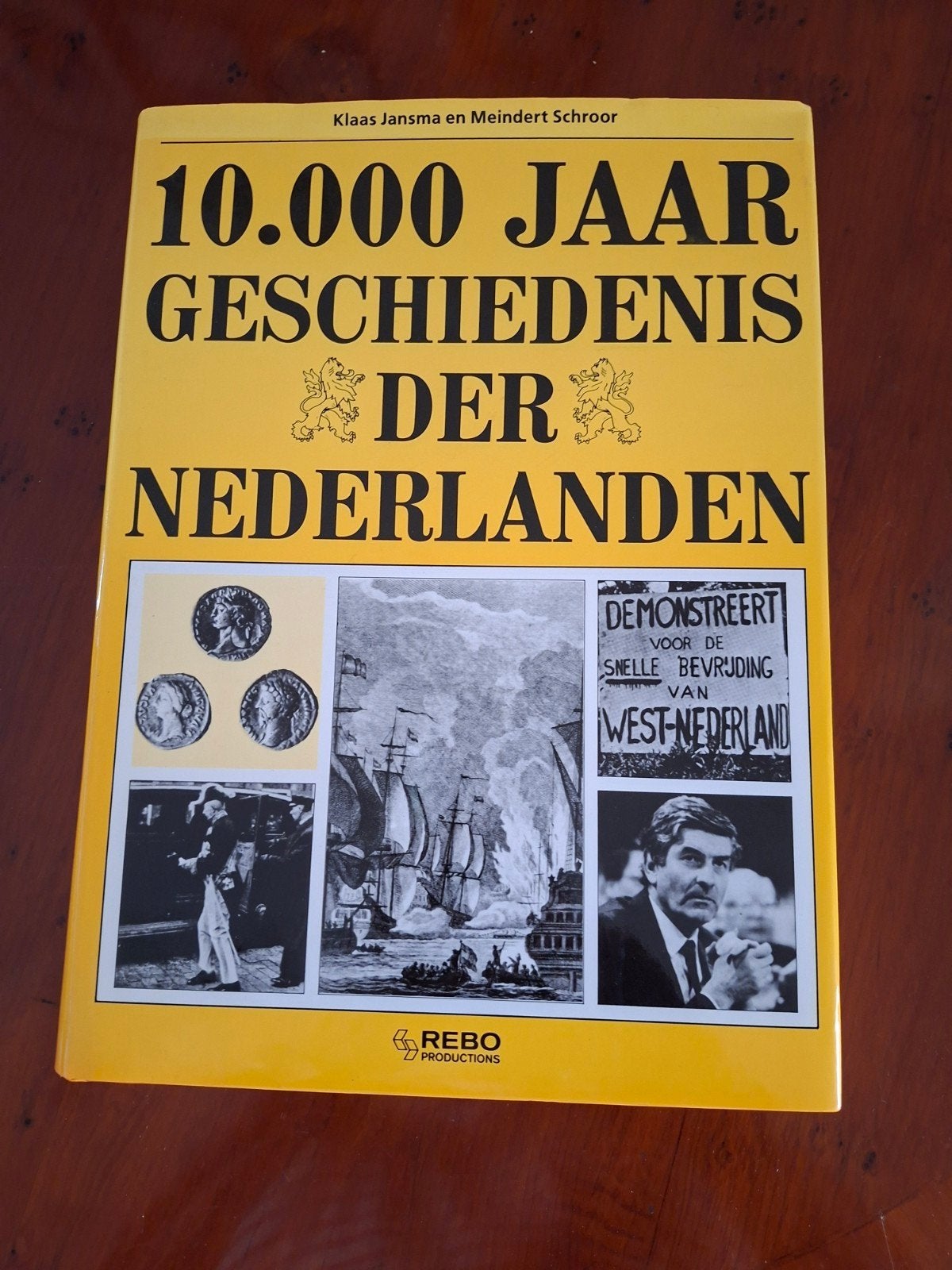 10.000 Jaar Geschiedenis der Nederlanden - Klaas Jansma, Ophalen of Verzenden, 20e eeuw of later, Gelezen, Klaas Jansma en Meindert Schroor
