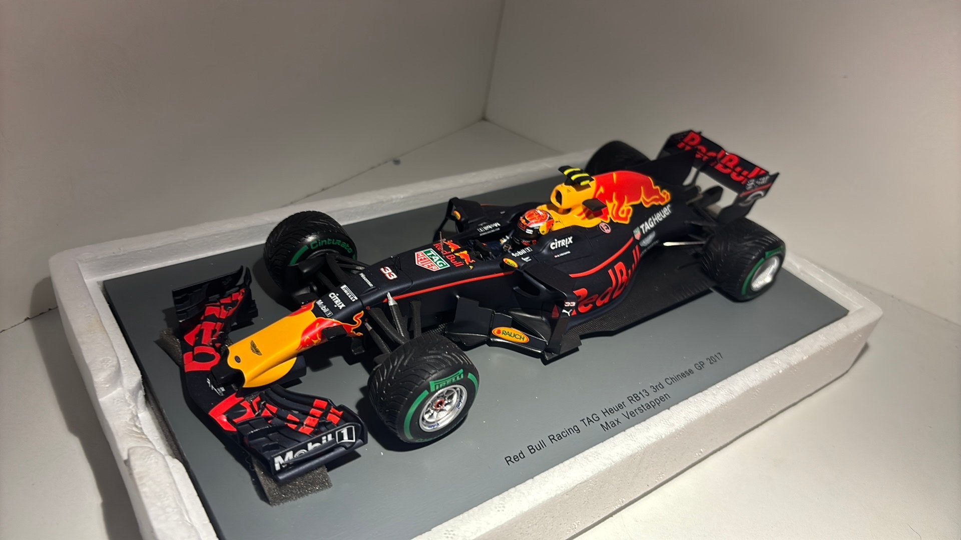F1 red bull rb13 chinese 2017 max Verstappen spark 1.18, Overige merken, Ophalen of Verzenden, A, A