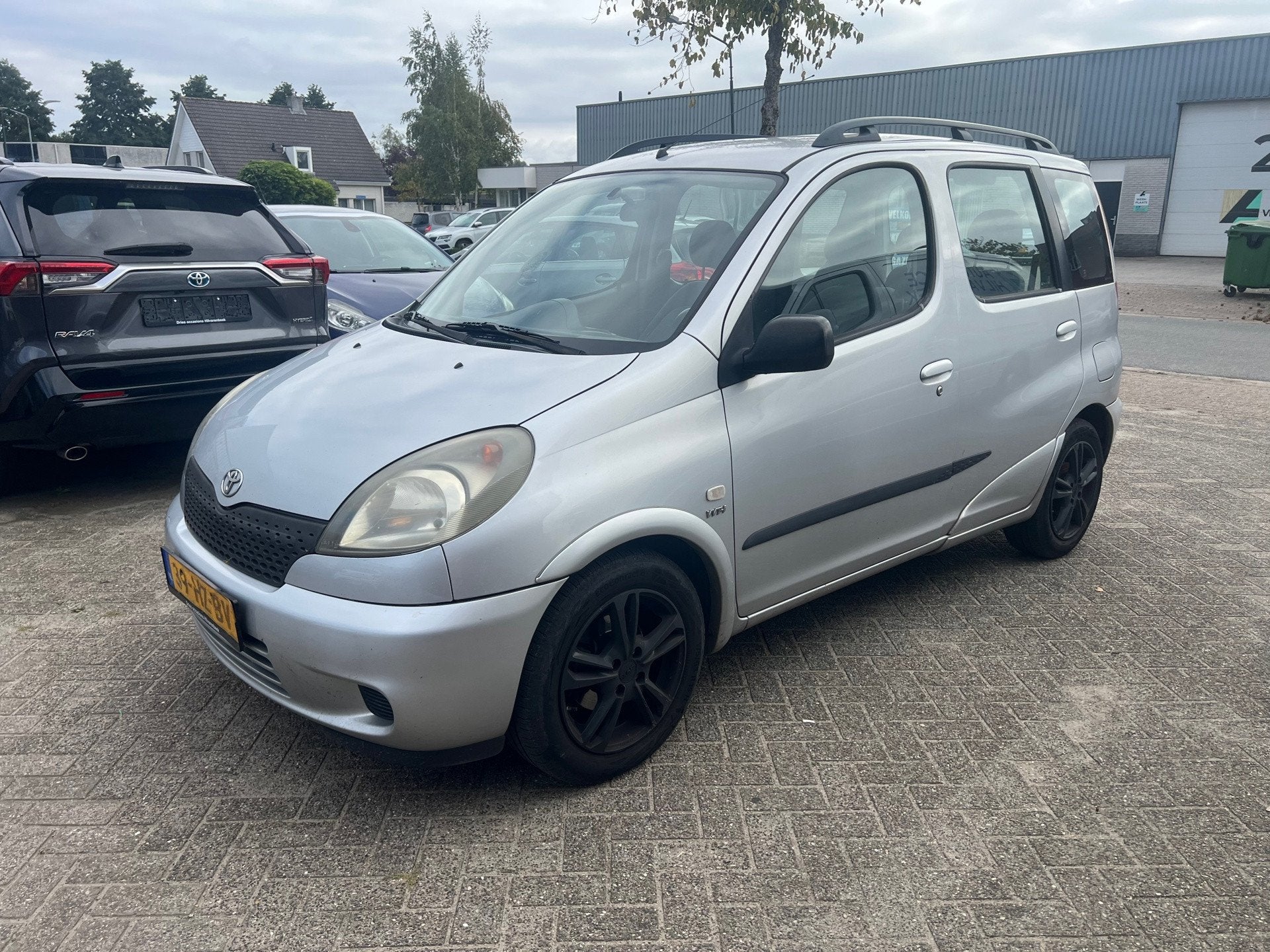 Toyota Yaris Verso 1.3-16V VVT-i Sol, Auto's, 1299 cc, 86 pk, 4 cilinders, 400 kg