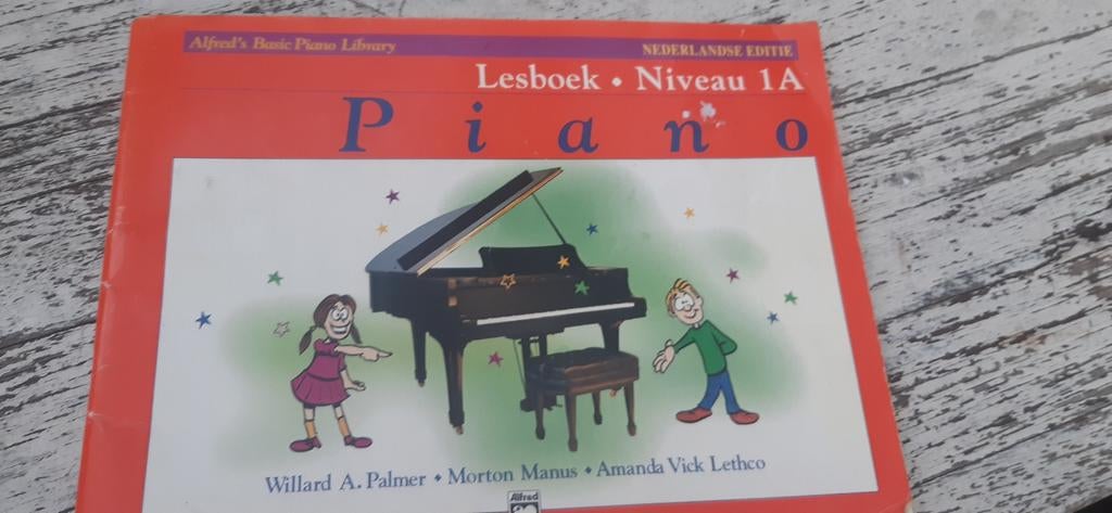 Alfred's basics Piano Library Boek Lesboek niveau 1A, Ophalen, Overige genres, Les of Cursus, Zo goed als nieuw