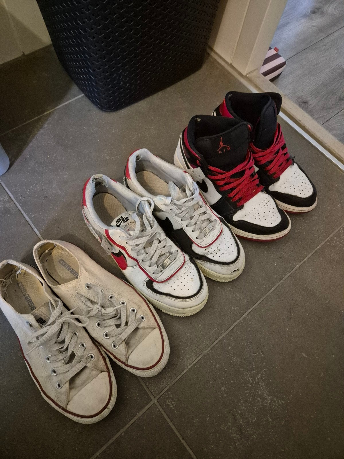 Diverse sneakers: Nike Air Force, Jordan, Converse maat 41, Ophalen of Verzenden, Gedragen, Wit