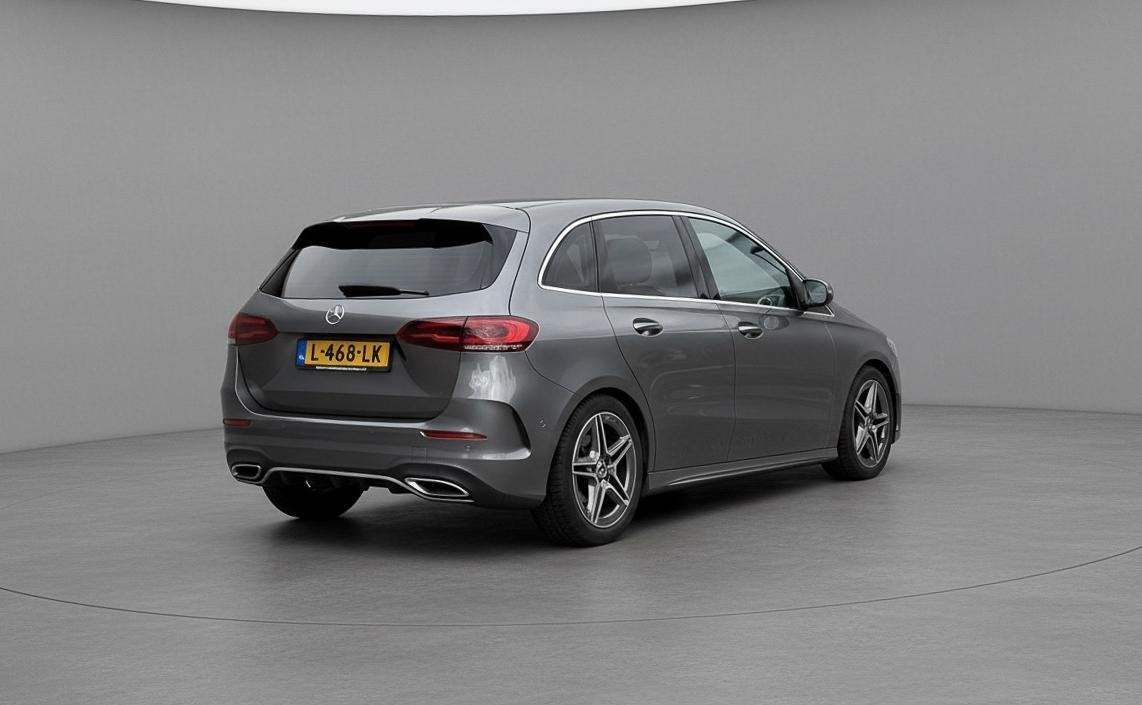 Mercedes B-klasse 220 4MATIC Premium Plus AMG Styling, Auto's, Automaat, Euro 6, Met garantie (alle), 14 km/l