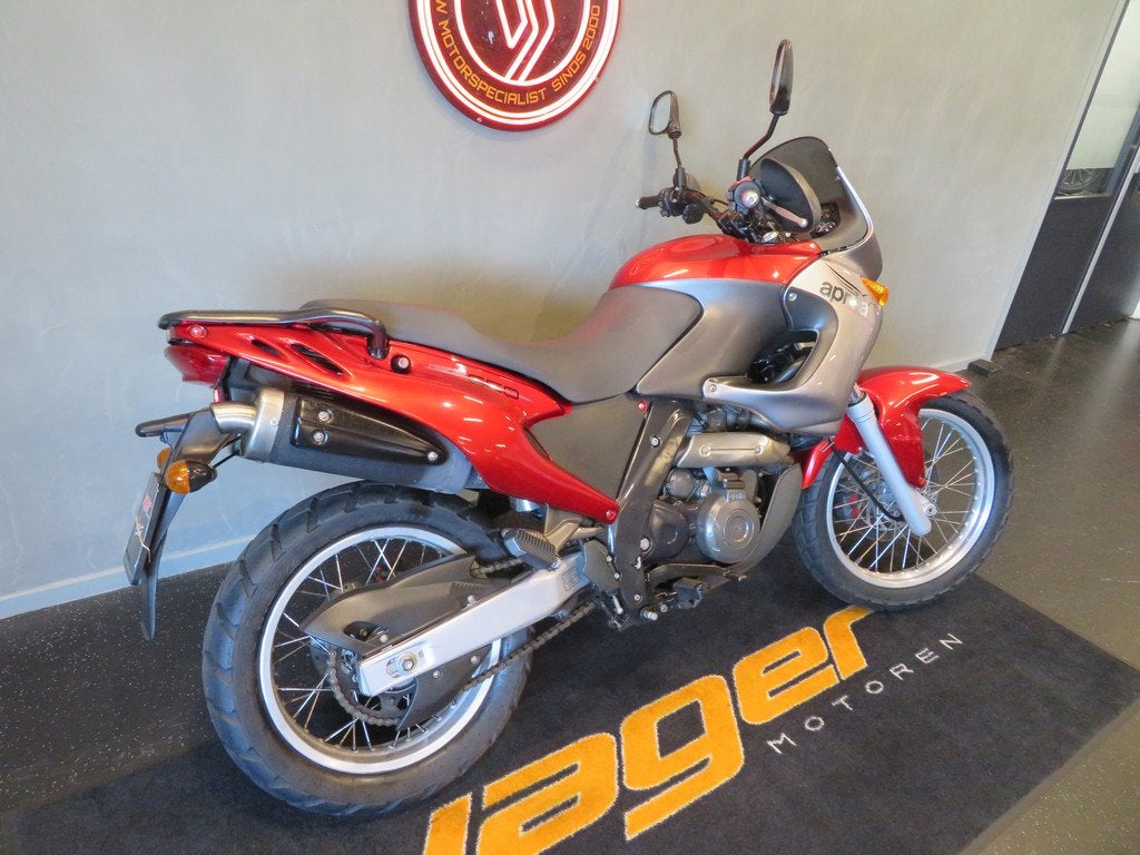 Aprilia PEGASO 650 I.E ZEER FRAAI! TOP CASE (bj 2001), Bedrijf, Enduro