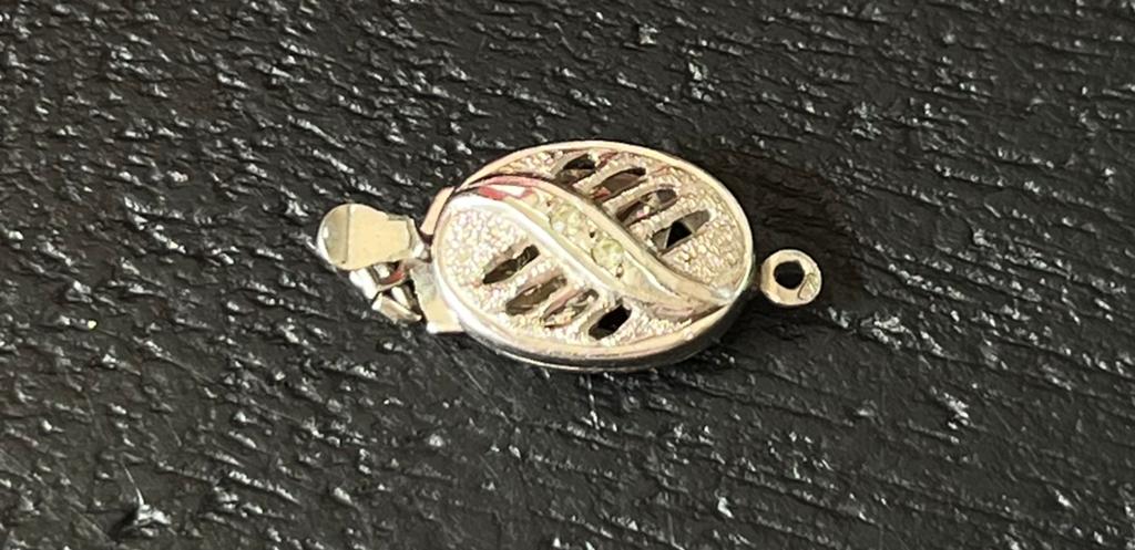 Zilveren ketting slotje met 2 steentjes Slotboom, Verzenden, Zo goed als nieuw, Zilver