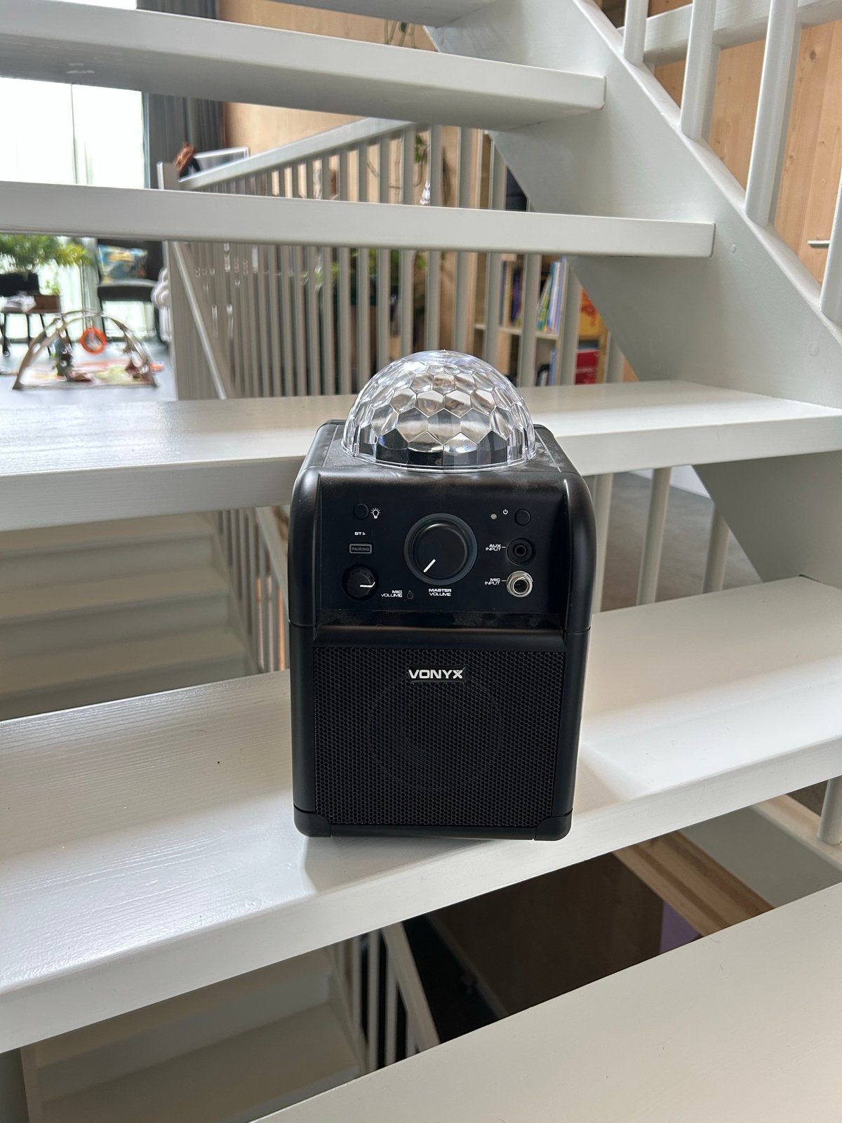 Vonyx Disco Licht en Luidspreker met Microfoon, Ophalen of Verzenden, Zo goed als nieuw, Complete set
