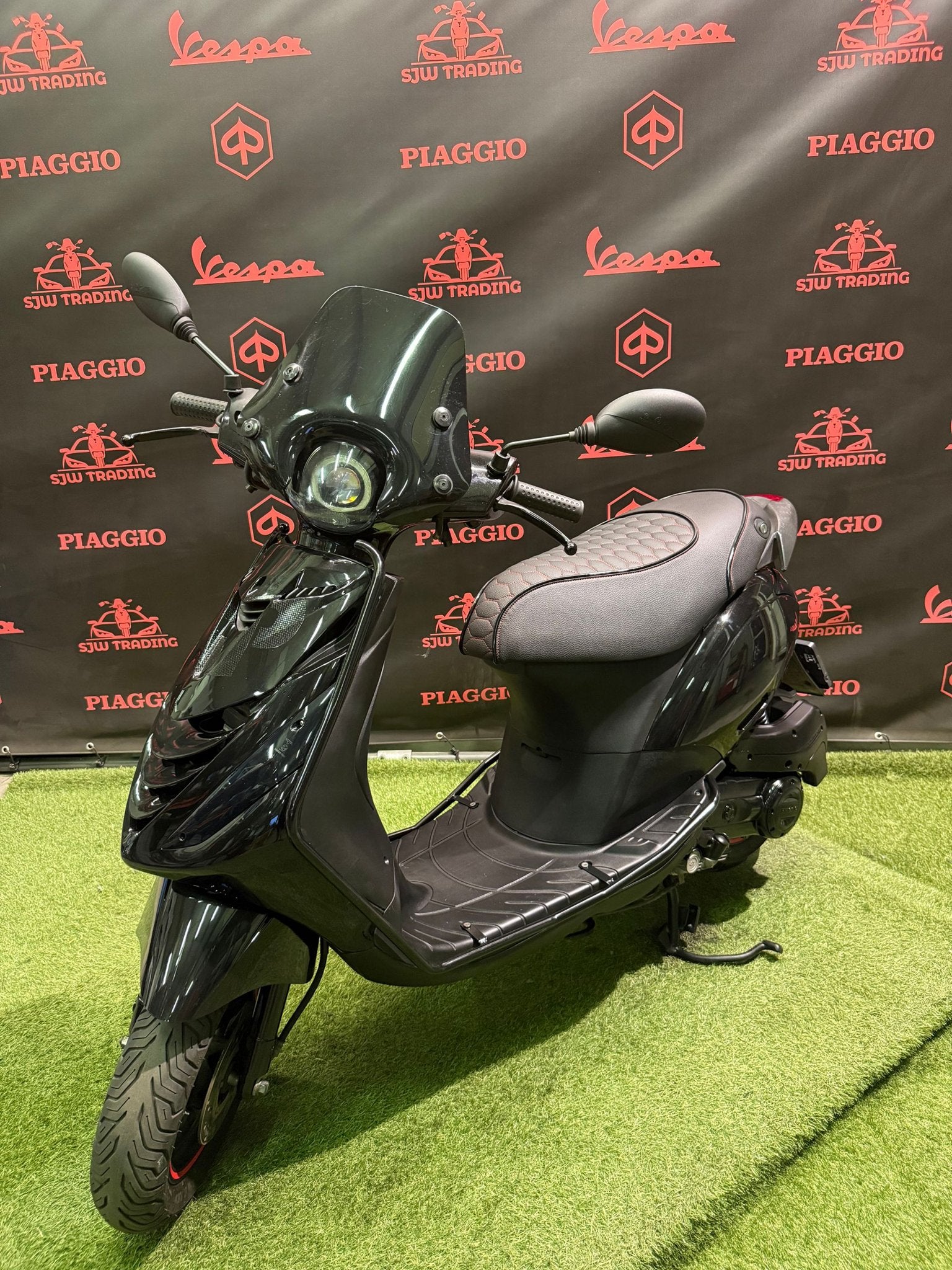 Piaggio Zip 2021 Brom! Black on Black / RS Zadel / Garantie!, Ophalen of Verzenden, Zip