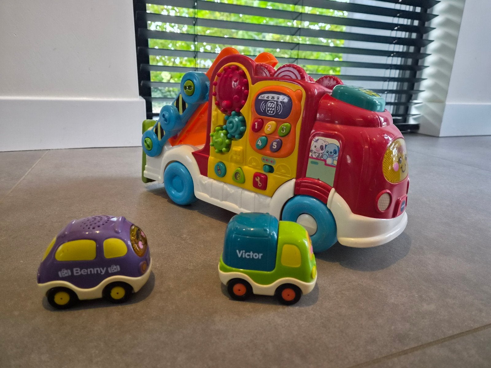 VTech Toet Toet Auto's Takelwagen met 2 auto's, Ophalen of Verzenden, Gebruikt