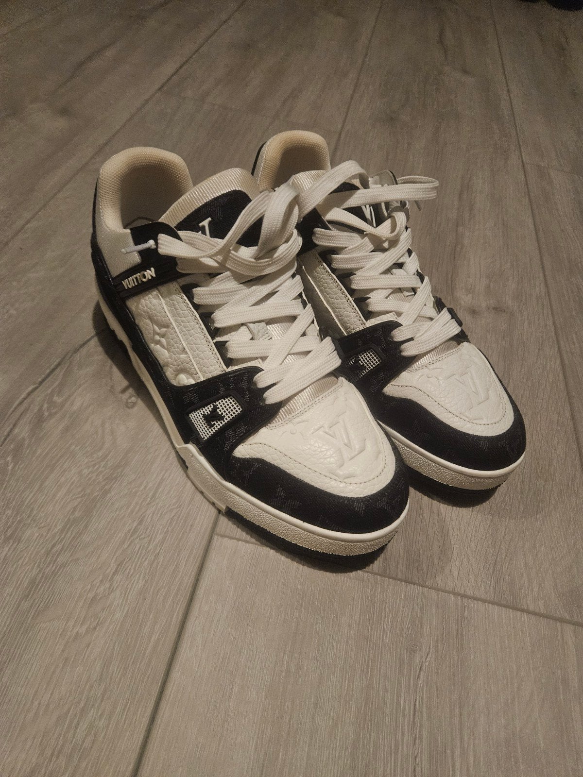 Louis Vuitton Sneakers - Zwart/Wit, Zwart, Nieuw, Ophalen of Verzenden, Sneakers of Gympen