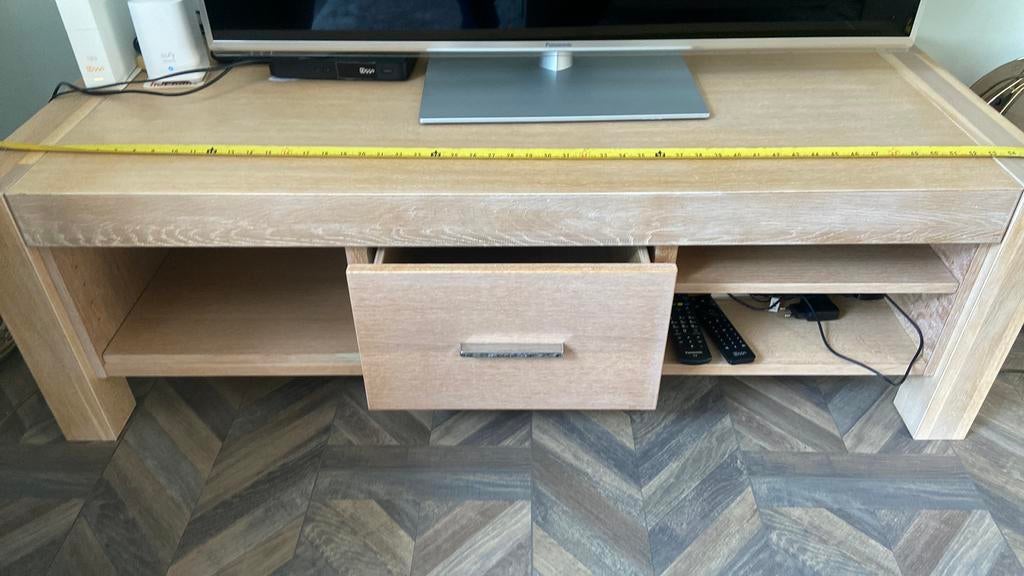 Tv meubel ( klein prijsje ), Huis en Inrichting, Kasten | Televisiemeubels, Ophalen of Verzenden, Zo goed als nieuw, 25 tot 50 cm