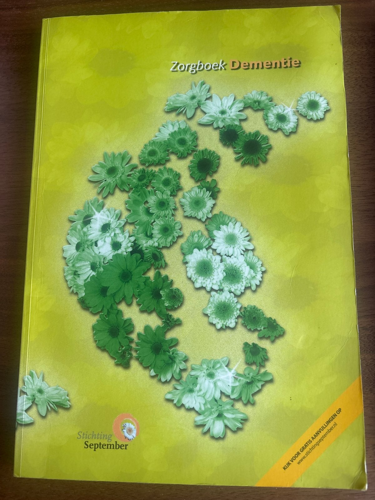 Zorgboek Dementie - Stichting September, Boeken, Ophalen of Verzenden, Zo goed als nieuw, Ziekte en Allergie