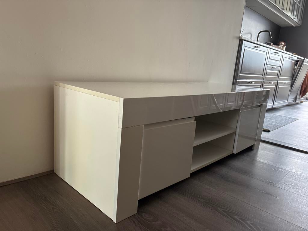 Hoogglans wit tv meubel met opbergruimte, Huis en Inrichting, Complete inboedels, Ophalen