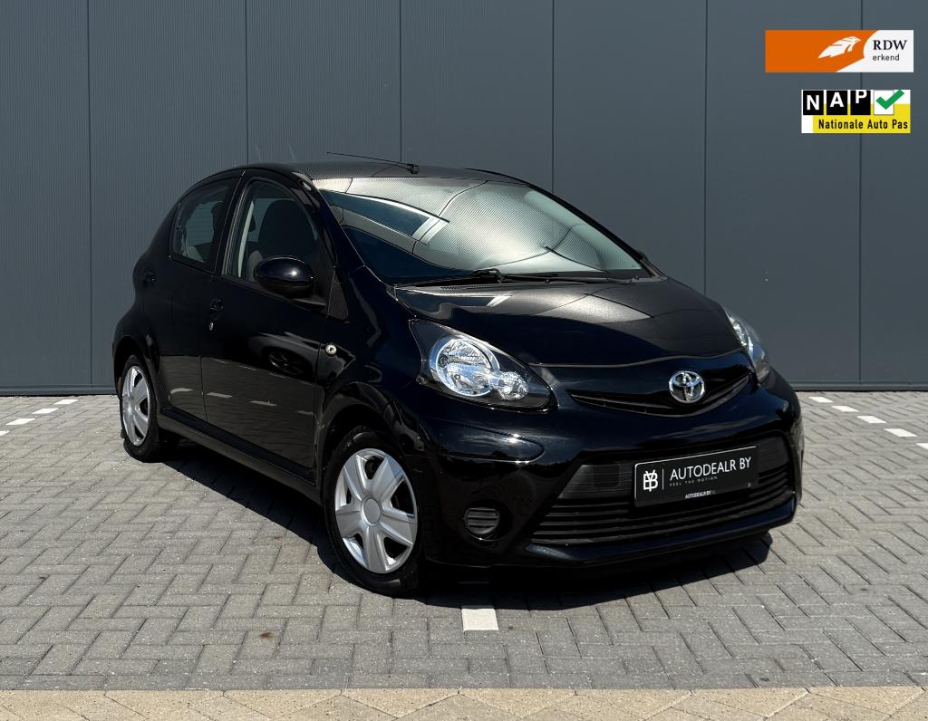 Toyota Aygo 1.0 12V Vvt-i 5DRS 2012/Airco/Bluethooth/Elektr., Voorwielaandrijving, Stof, Zwart, 4 stoelen