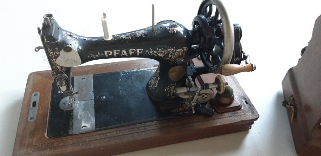 Pfaff naaimachine - antiek, Ophalen