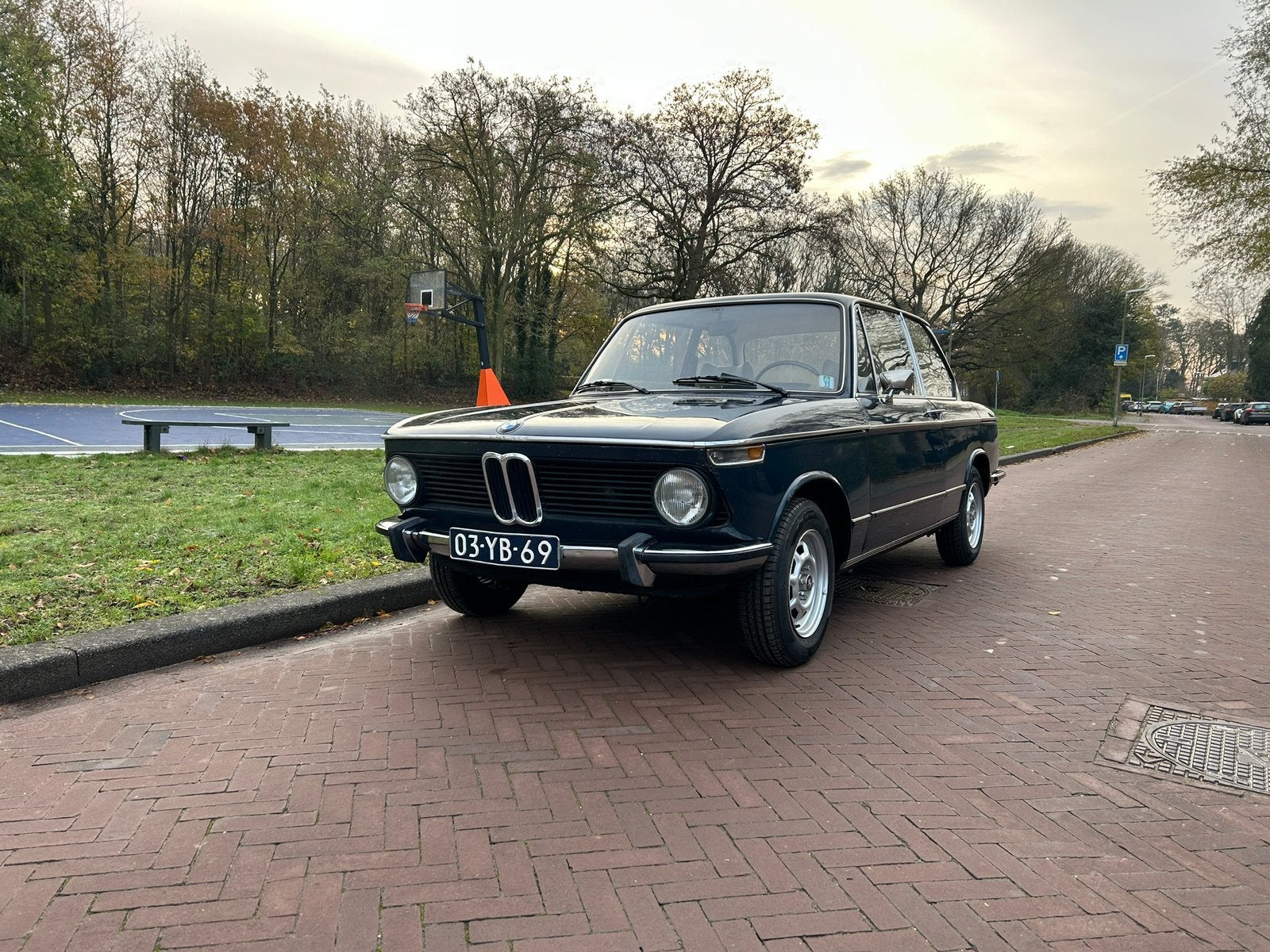 BMW 1602 1.6 1973 Blauw, Auto's, 83 pk, Beige, Blauw, Alcantara