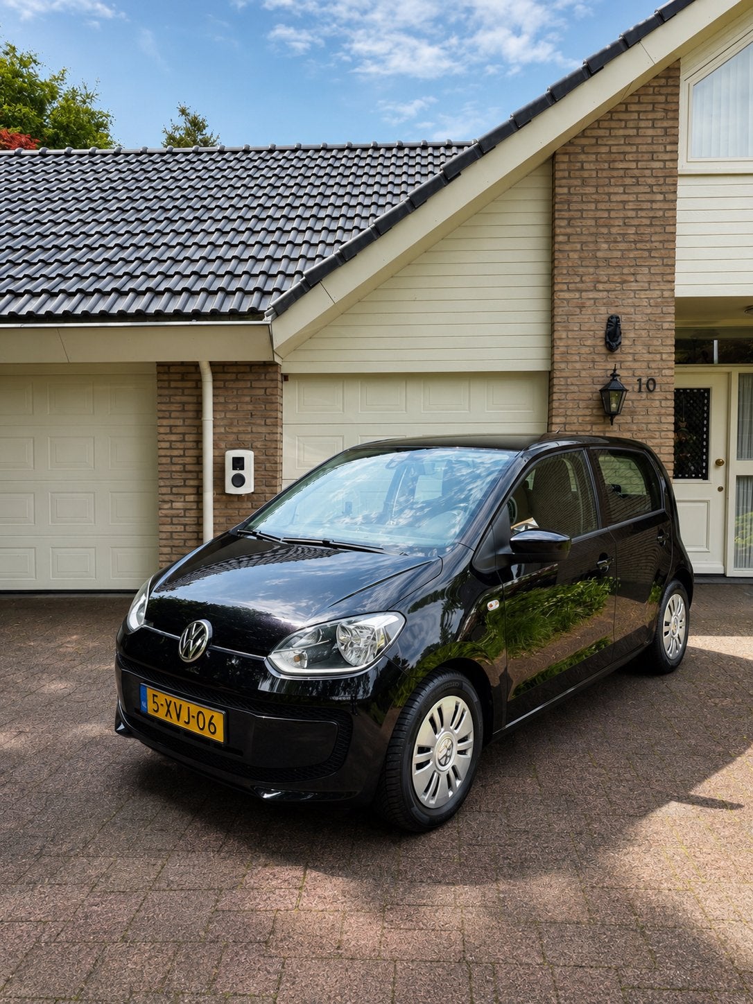 Volkswagen up! 1.0 44KW/60PK 5-DRS 2015 Zwart, Voorwielaandrijving, Up!, 840 kg, 4 stoelen