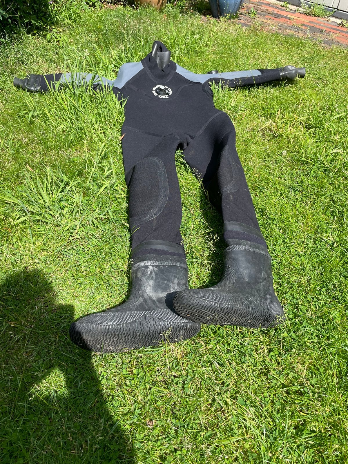 Droogpak duiken - Maat M, Schoenmaat 43 - Goede staat, Watersport en Boten, Duiken, Ophalen of Verzenden, Gebruikt, Duikpak