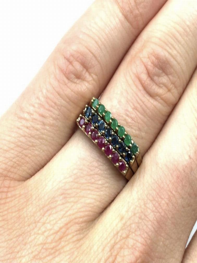 Drie 8 karaat vintage aanschuifringen smaragd,saffier,ruby, Sieraden, Tassen en Uiterlijk, Gebruikt, 19 tot 20, Ophalen of Verzenden