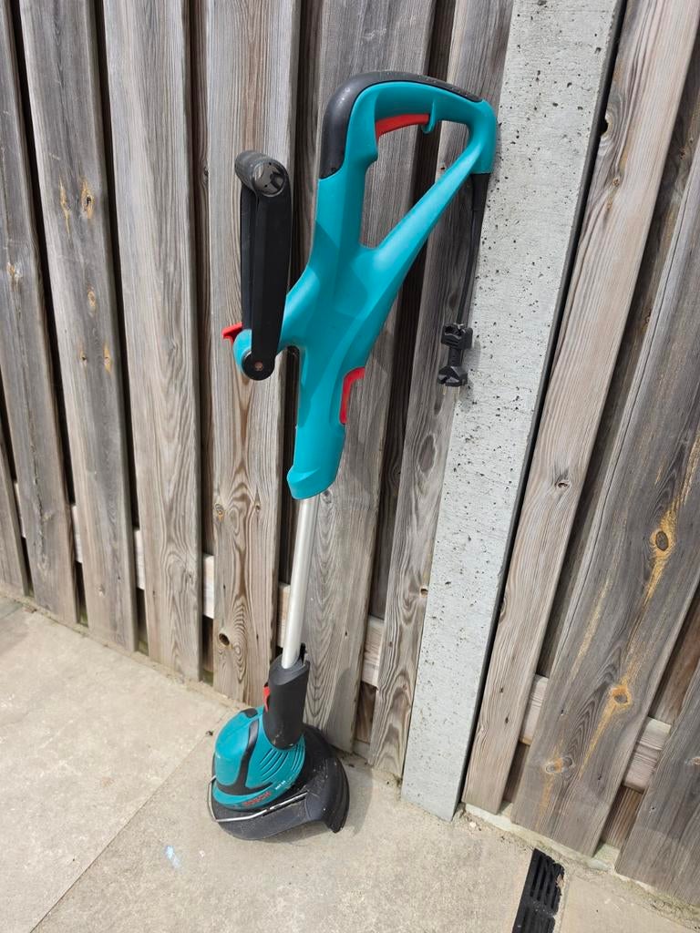 Bosch elektrische trimmer ART 24 - 400W 24cm, Tuin en Terras, Ophalen, Zo goed als nieuw, Elektrisch, Bosch