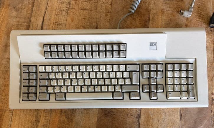 IBM Battlecruiser Model M Toetsenbord uit 1986, Ophalen