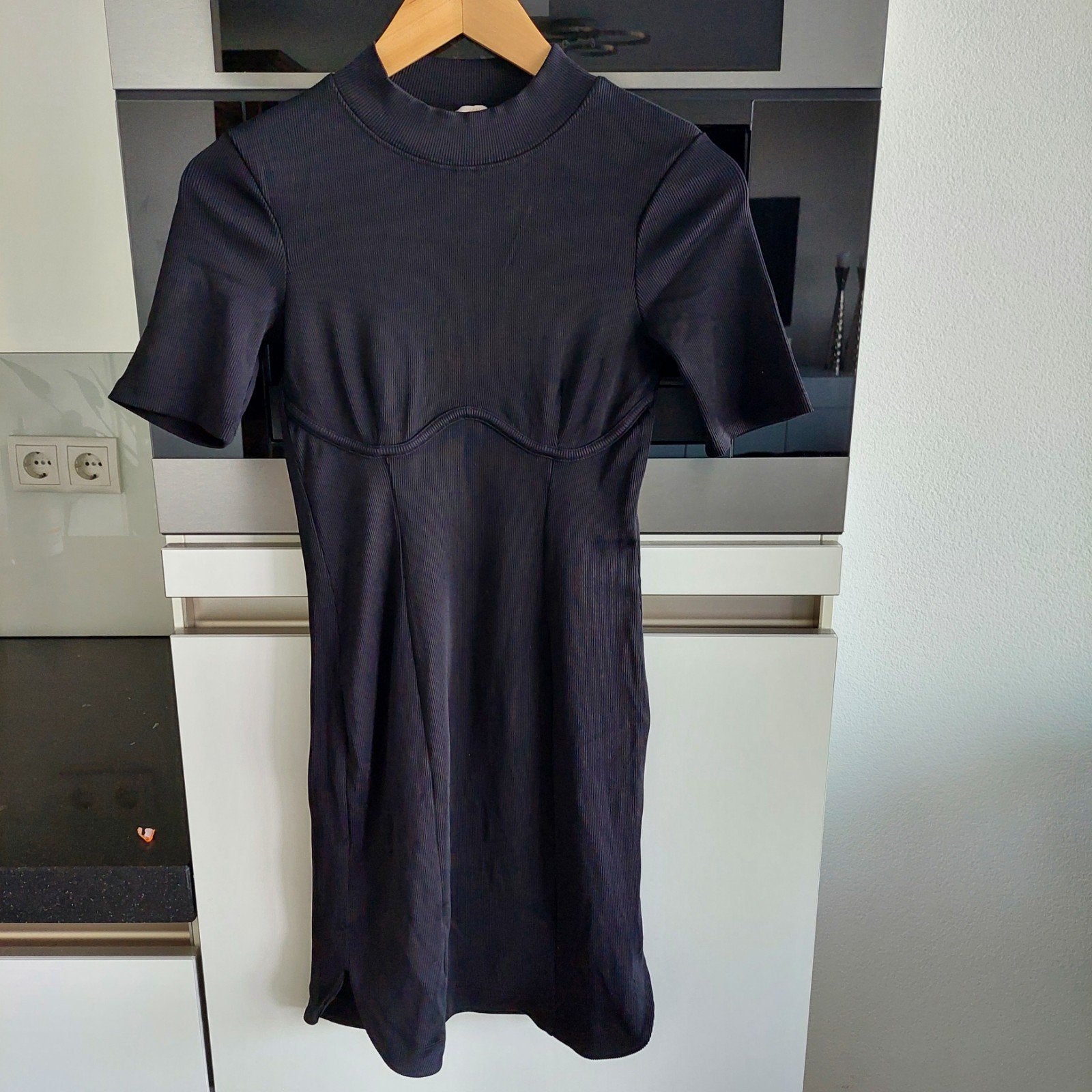 Nieuwe, prachtige, superstretch jurk, zwart, H&M, maat S, H&M, Zwart, Nieuw, Ophalen of Verzenden