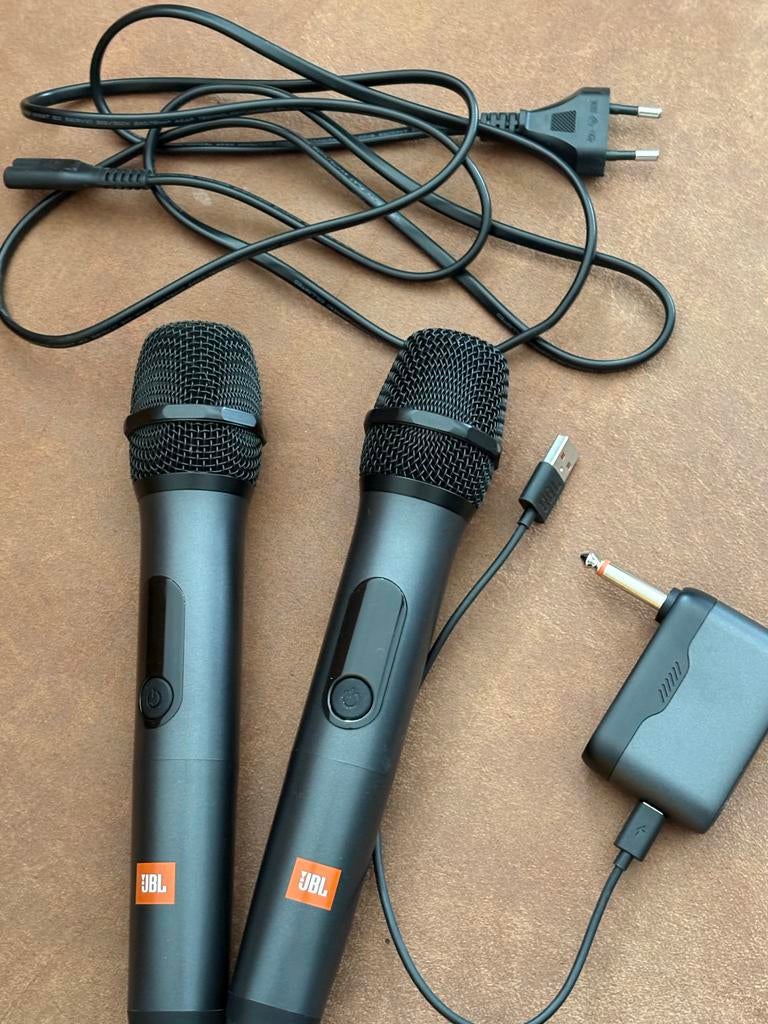 JBL Speakerbox 110 met 2 draadloze microfoons, Audio, Tv en Foto, Luidsprekers, JBL, Overige typen, Ophalen of Verzenden, Zo goed als nieuw