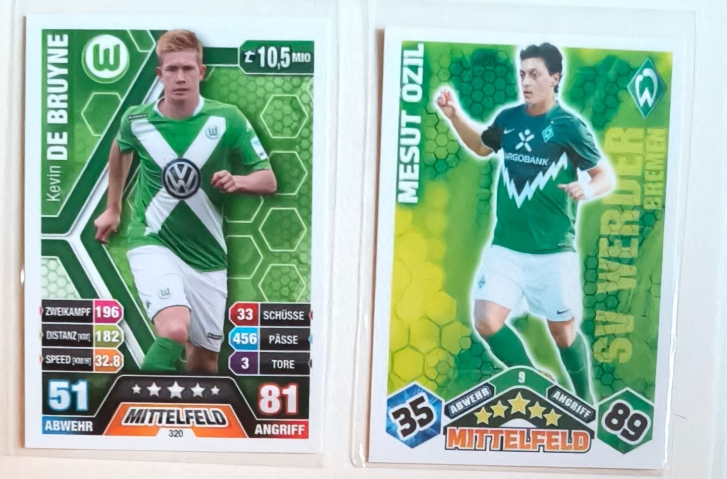 De Bruyne Wolfsburg & Ozil Werder Bremen Rookies, Verzamelen, Verzenden, Zo goed als nieuw, Buitenlandse clubs, Poster, Plaatje of Sticker